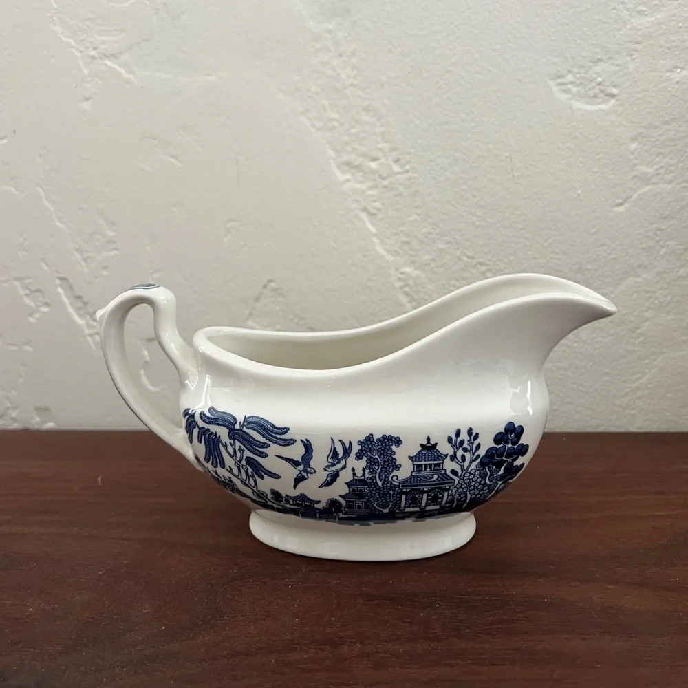 NWT Blue Willow Churchill ceramic Gravy Pitcher